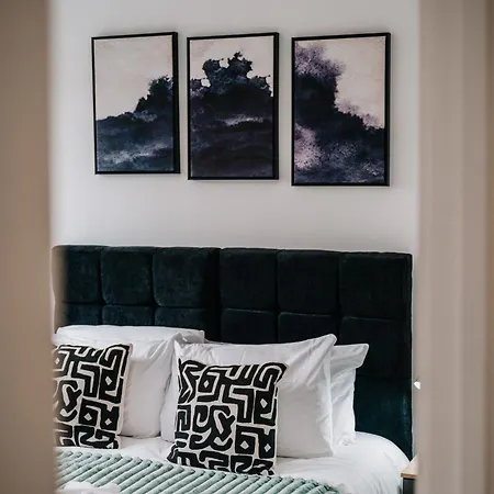 Stunning Grade Ii Pad, Families, Contractors, Fast Wifi Birmingham
